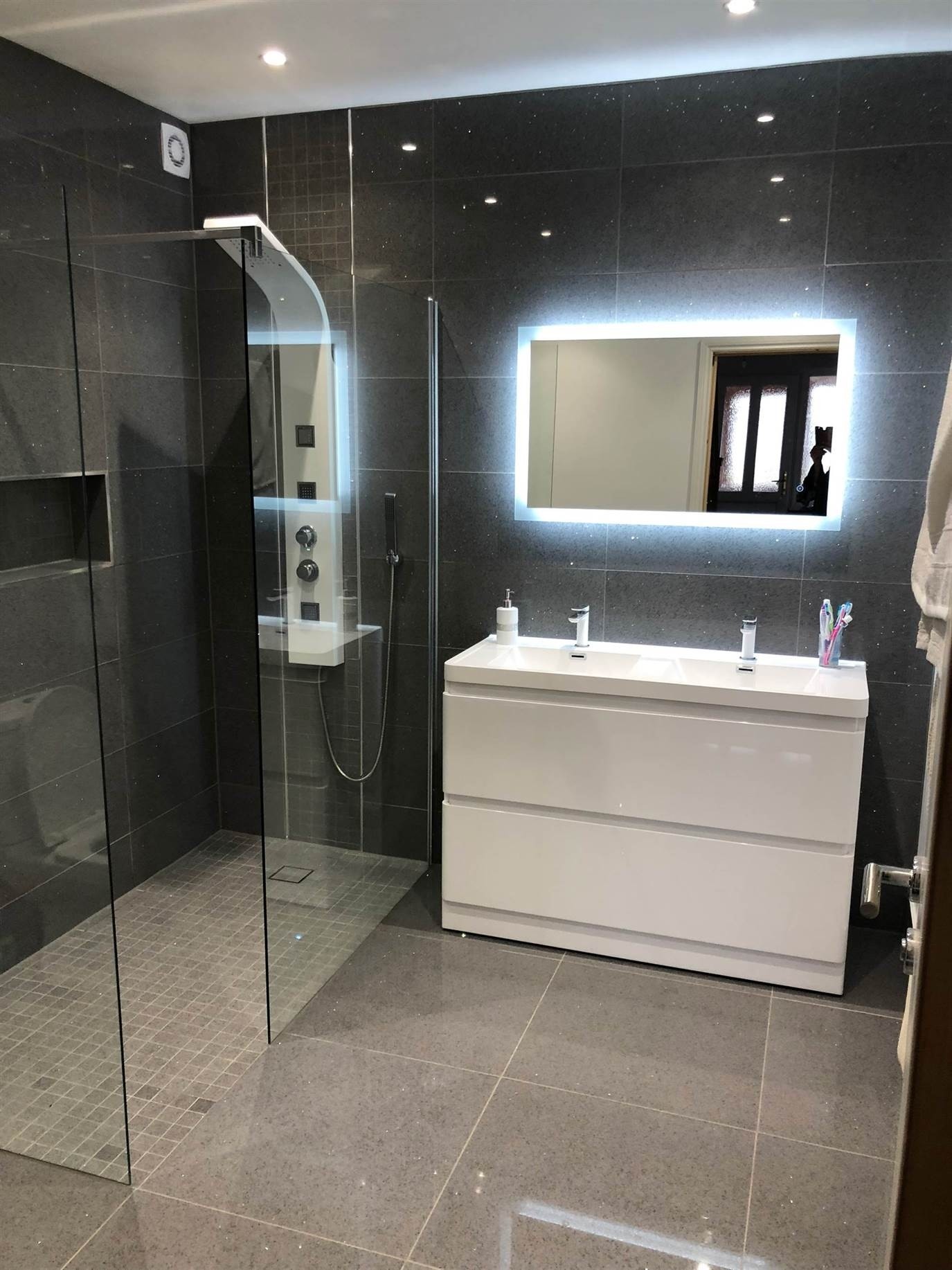 FIBO HVIT -HØYGLANS 11X620X2400-872 FIBO HVIT -HØYGLANS 11X620X2400-872